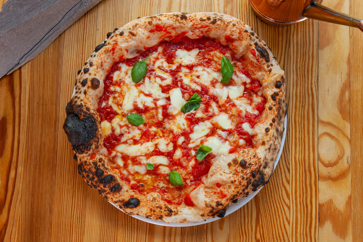 Dove Mangiare Pizza Napoletana a Olgiate Olona: Un Viaggio tra Gusto e Tradizione