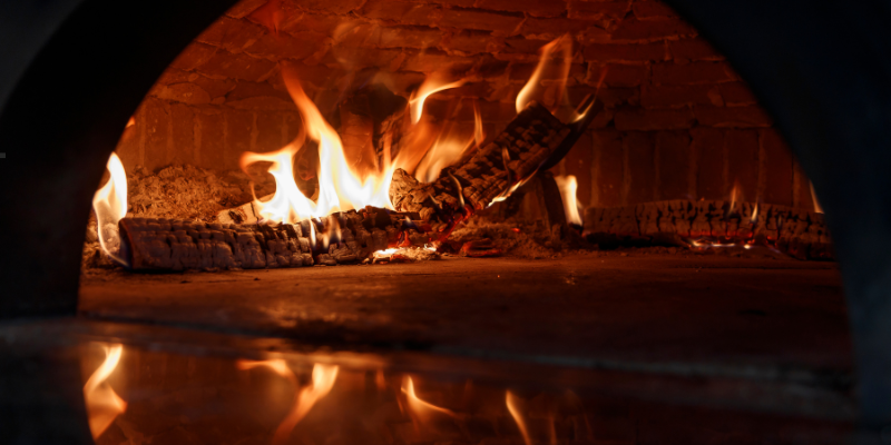 Voglia di pizza autentica? Ecco dove mangiare in una pizzeria con forno a legna a Prato