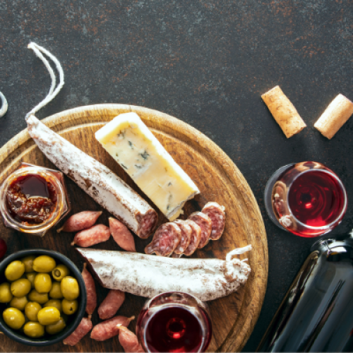 Scopri il piacere di un aperitivo con tagliere a Nuoro tra sapori autentici e convivialità