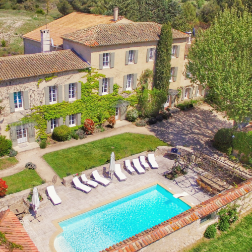 Agriturismo con Piscina Vicino all’Uscita di Fabro: Un’Escursione nella Natura e nel Relax
