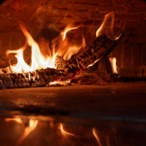 Voglia di pizza autentica? Ecco dove mangiare in una pizzeria con forno a legna a Prato