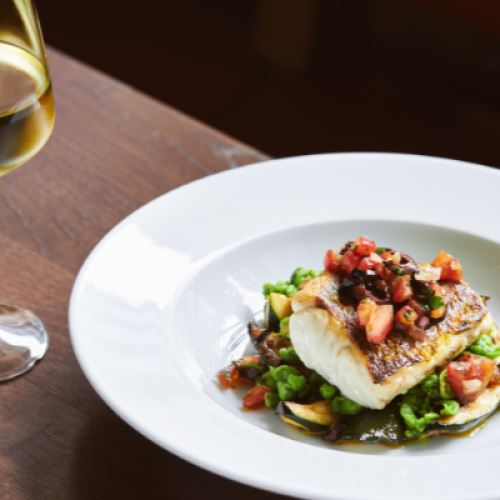 Dove gustare il miglior pesce fresco a Cefalù: un’esperienza autentica tra mare e cucina siciliana