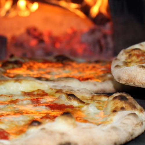 Dove trovare una pizzeria da asporto aperta a pranzo a Prato: gusto e praticità a portata di mano
